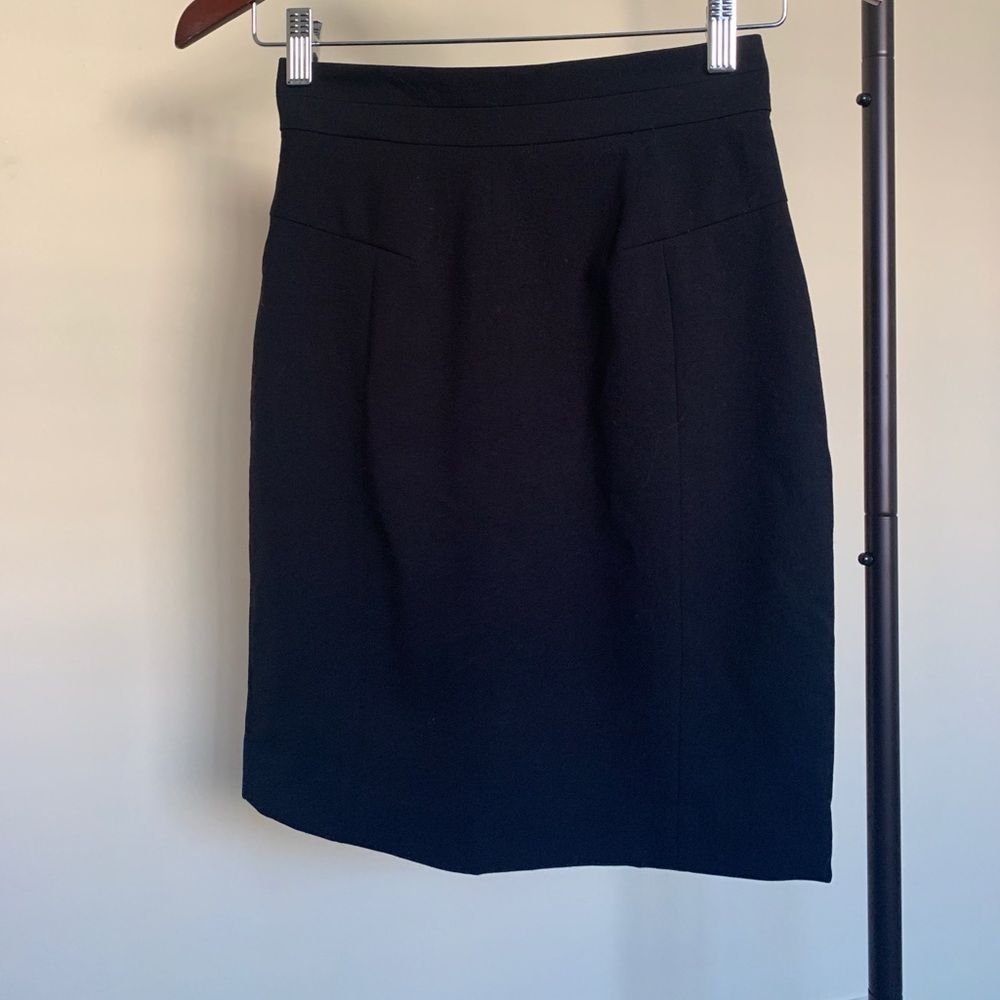 H&M black pencil skirt